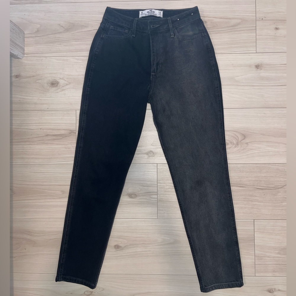 Hollister Curvy High Rise Mom Jean